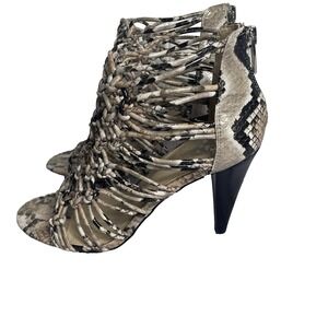 Vince Camuto  Ankle Boot  Size 8.5 Women's Ambriana MSRP $170.00 Caged Snake